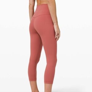 Lululemon Aling Crop 21" High Rise Sz4‎ Granberry Athletica Leggings